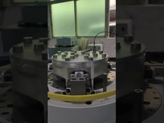 Синус на испытательном стенде для испытаний на случайную вибрацию в лаборатории батарей